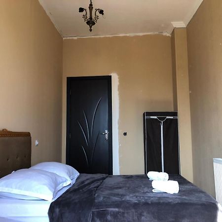 Lucky Family Hotel Tiflis Dış mekan fotoğraf