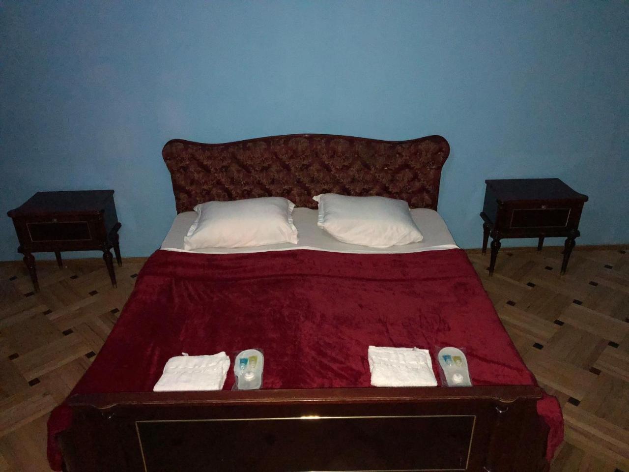 Lucky Family Hotel Tiflis Dış mekan fotoğraf