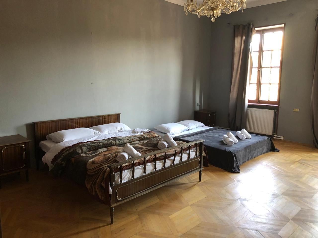 Lucky Family Hotel Tiflis Dış mekan fotoğraf